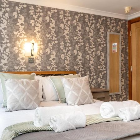 The New Lodge Pontardawe Kültér fotó