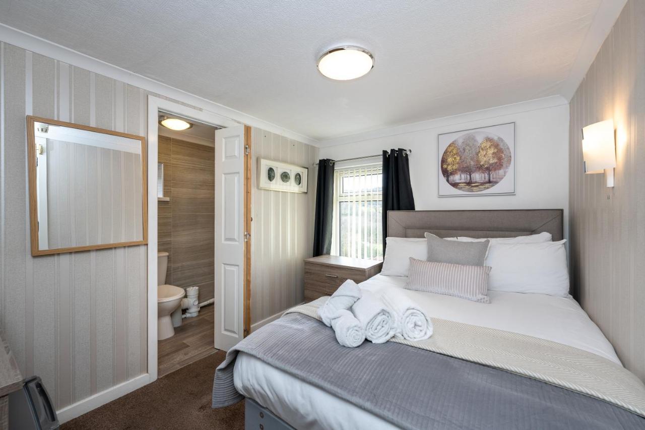 The New Lodge Pontardawe Kültér fotó