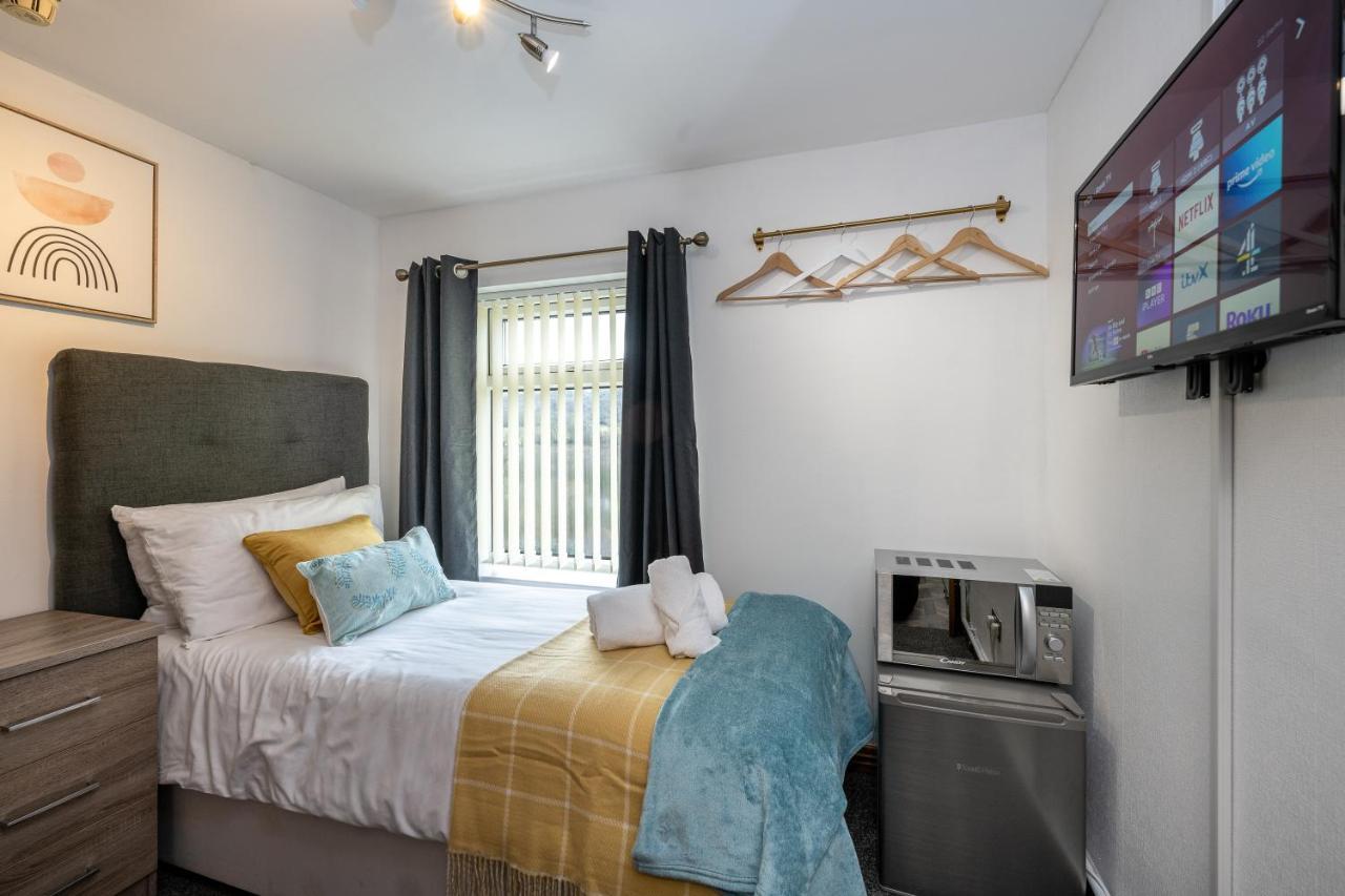 The New Lodge Pontardawe Kültér fotó